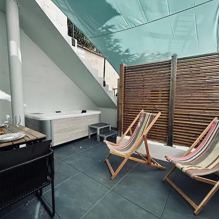 1 Lenoir Cocon Romantique Avec Jacuzzi Au Centre Апартаменты