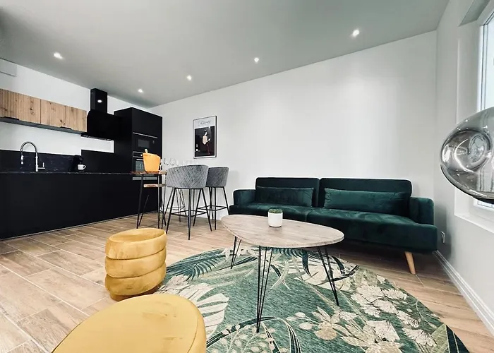 1 Lenoir Cocon Romantique Avec Jacuzzi Au Centre