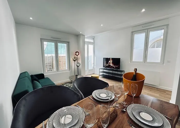 Apartment 1 Lenoir Cocon Romantique Avec Jacuzzi Au Centre Reims